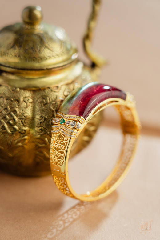 18K金精品西瓜碧玺花丝手镯 商品图4