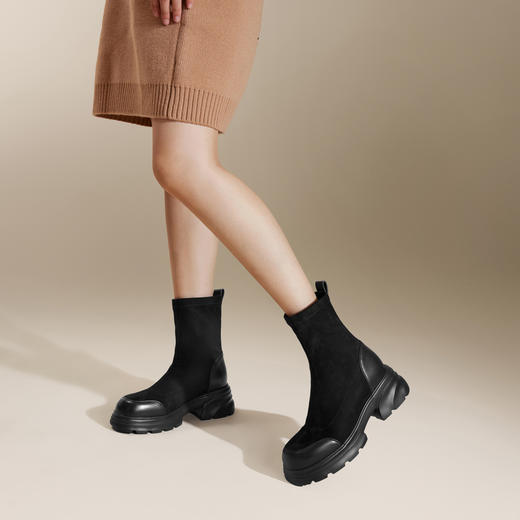 千百度厚底弹力靴袜靴冬季拼接增高时装靴瘦瘦短靴女靴子A24590111 商品图1