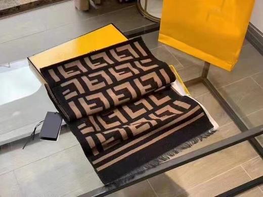 围巾礼盒字母围巾女冬季百搭网红新款 送女友礼物加厚保暖仿羊绒披肩韩版围脖可爱新款爆款小红书同款 商品图0