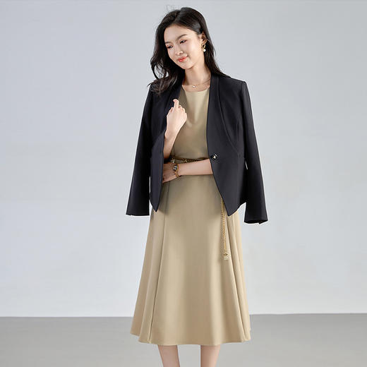 【高货】全新升级【铂金会员367/天猫489/差价122】(05333) 洛诗琳早秋气质通勤羊毛小西装外套女修身收腰一粒扣上衣 商品图4