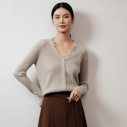 玳莎100%羊绒针织开衫女冬季新款剪毛设计感V领上衣毛衣外套  ED33302 商品图1