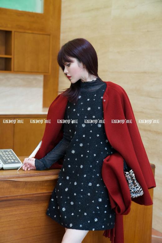 【门店同款】ENJOY冬季柔韧与共玫瑰之吻围巾大衣 159495949 商品图3