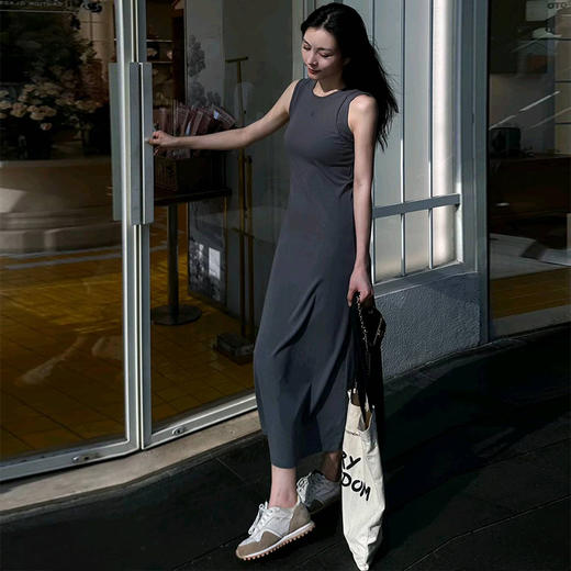 【顺丰包邮】34040 洛诗琳高货气质无袖显瘦小字母休闲背心连衣裙253 商品图1