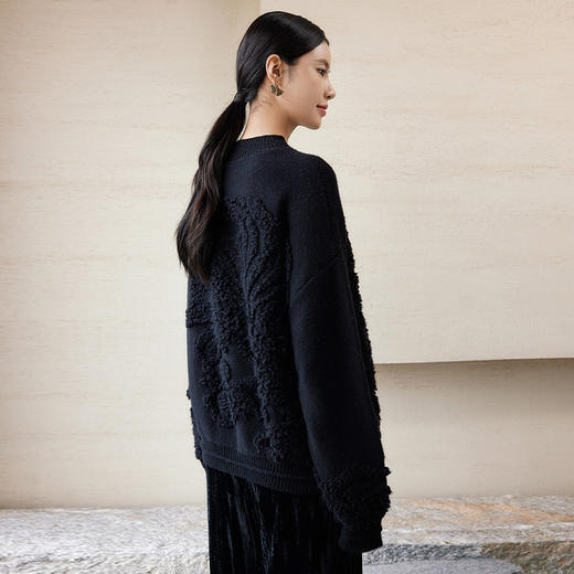 玳莎中式提花钉珠针织衫女2024年冬季新款宽松慵懒落肩袖圆领毛衣  ED33305 商品图2