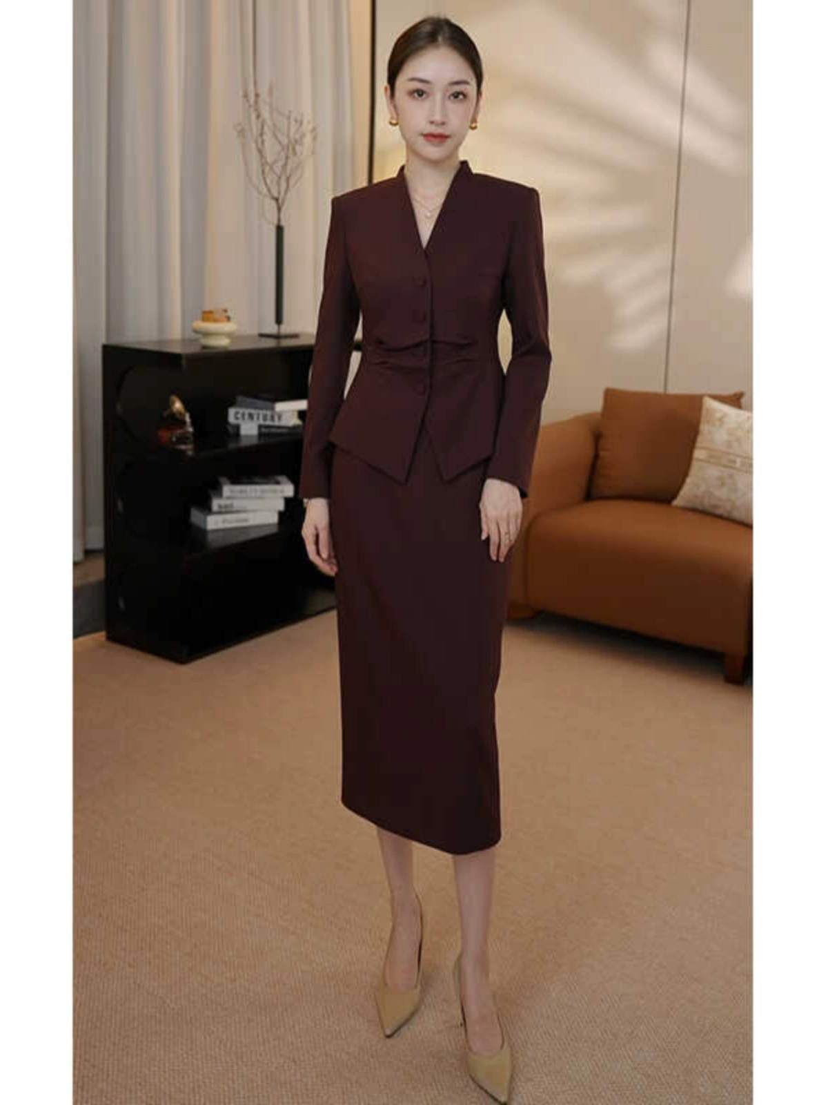 2024秋季新款安可拉红简约V领单排扣优雅西装半身裙两件套