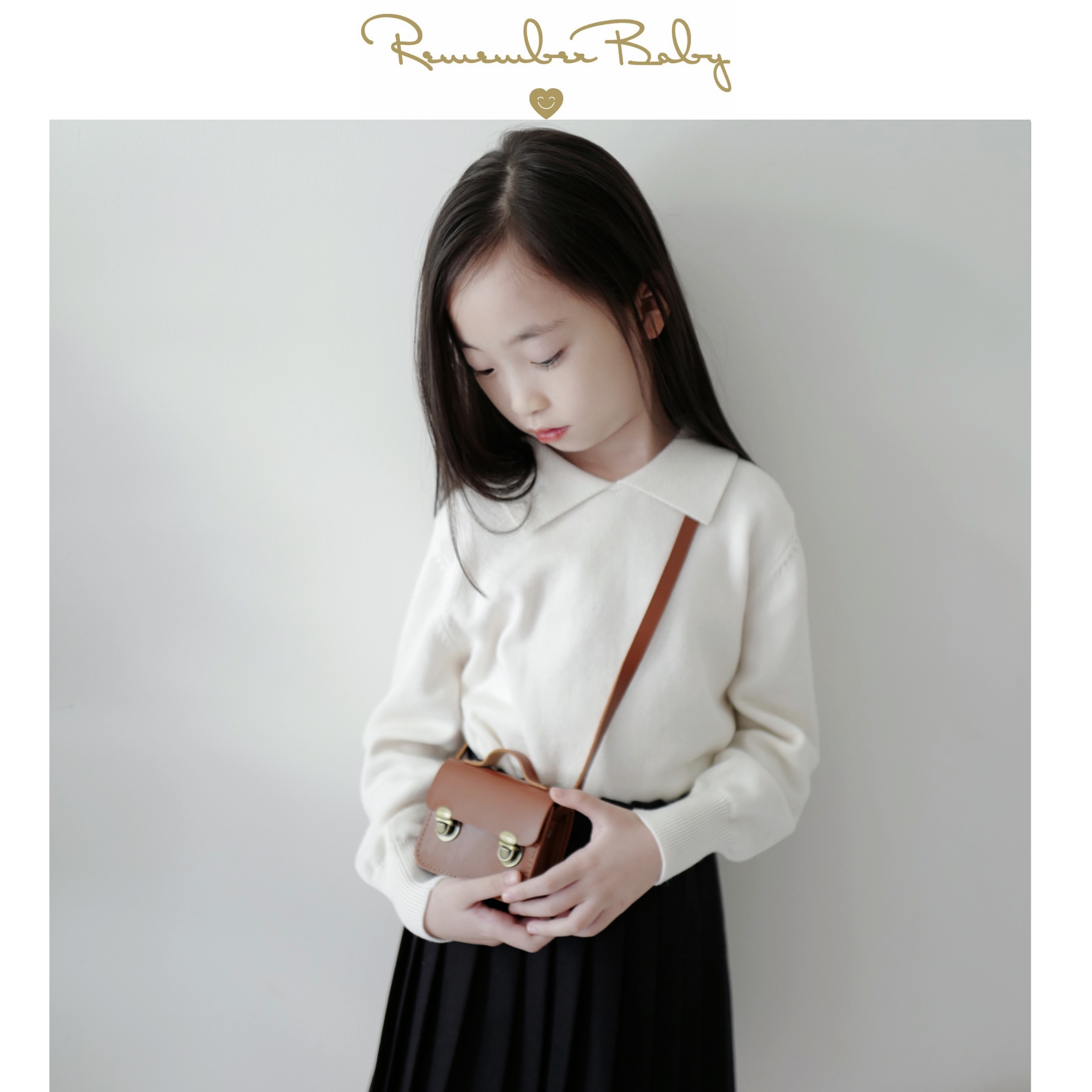 现货 / MILD&RADIANT | 亲子款 学院风 奶白棉羊绒翻领套头上衣 + 金标logo百褶裙