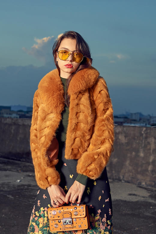 《画尽世界光影，只为挚爱的女人》--白杨树 黄色水貂皮草6P6691 商品图8