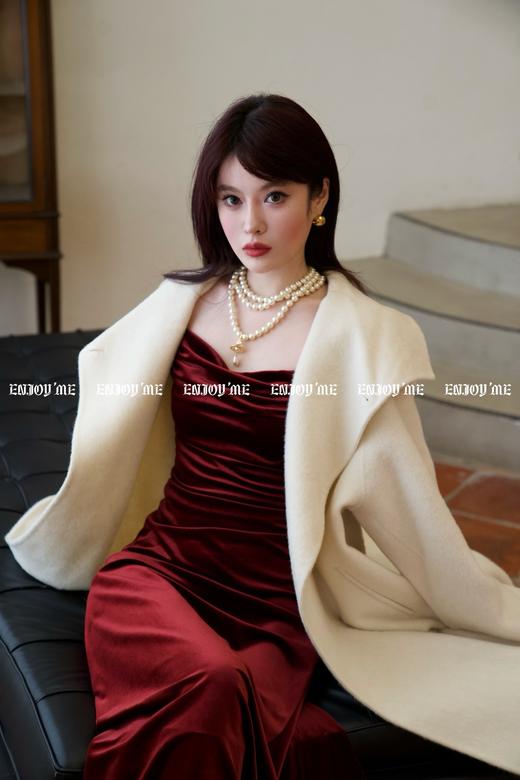 【门店同款】ENJOY秋季时光回廊静奢绒面吊带裙 159396721 商品图6