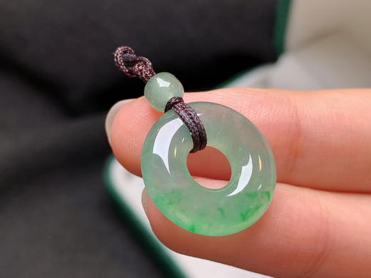 飘绿翡翠平安扣 商品图1