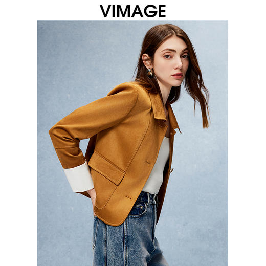 VIMAGE纬漫纪气质翻领显瘦直筒撞色绒面深咖色短外套秋季新款V2203811 商品图3