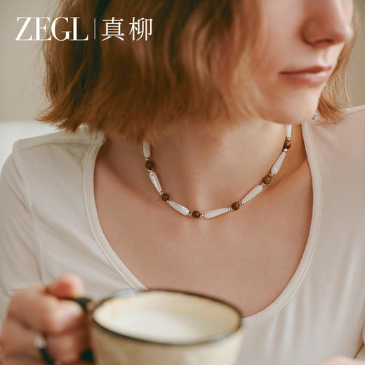 ZEGL设计师白檀系列贝壳珠项链女款2024新款轻奢小众复古檀木配饰 商品图4