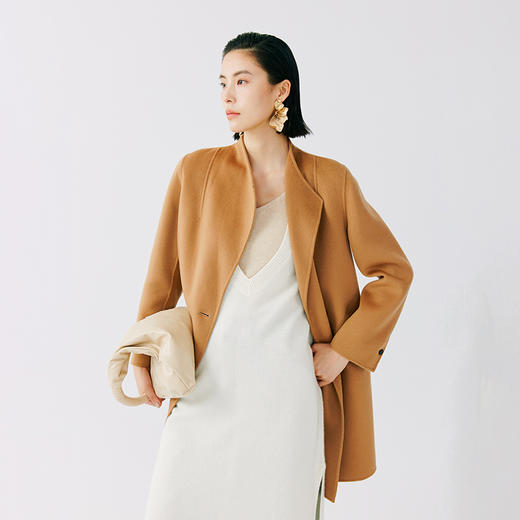东黎 •  小山羊绒女士秋冬翻领双面呢中长款羊绒大衣 4143 商品图1