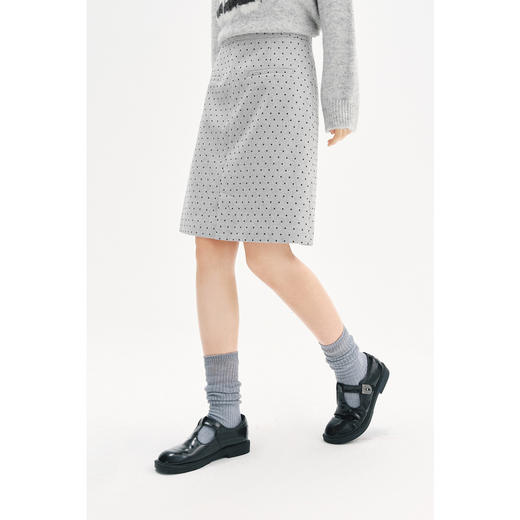 【严选】诗凡黎复古波点半身裙2024年冬新款休闲百搭显瘦A字韩系气质裙子7FA140251 商品图2