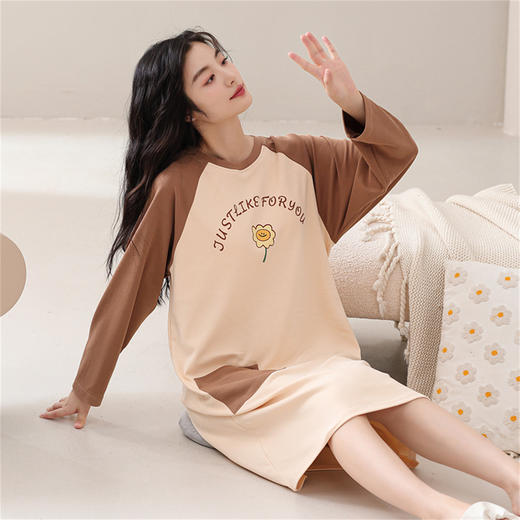 康妮雅女式长袖睡裙 商品图2