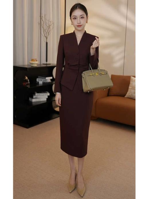 2024秋季新款安可拉红简约V领单排扣优雅西装半身裙两件套 商品图1