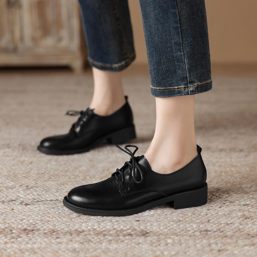 阿么手工女鞋百搭系带小皮鞋粗跟3CM黑色显瘦2025新款圆头单鞋女 商品图2