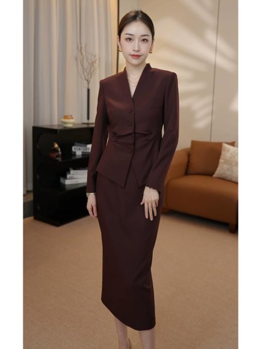 2024秋季新款安可拉红简约V领单排扣优雅西装半身裙两件套 商品图2