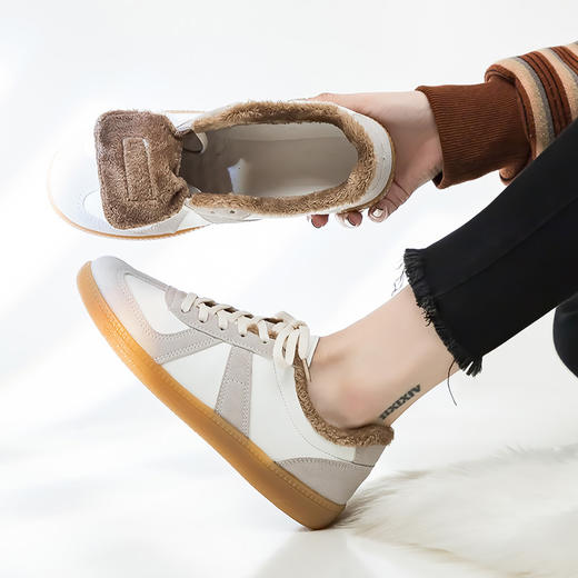 冬季新款情侣德训鞋女百搭平底休闲板鞋加绒保暖棉鞋小白鞋冬天加绒保暖潮鞋新款爆款小红书同款 商品图0