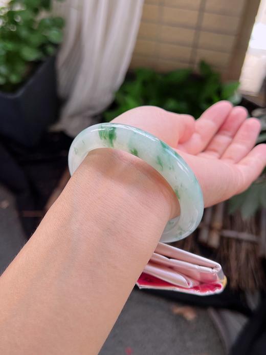 56圈口翡翠手镯 商品图2