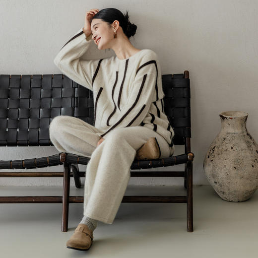 绽放旅行女装658朵/秋冬牦牛绒简约微阔垂感直筒保暖深咖毛织长裤 商品图3