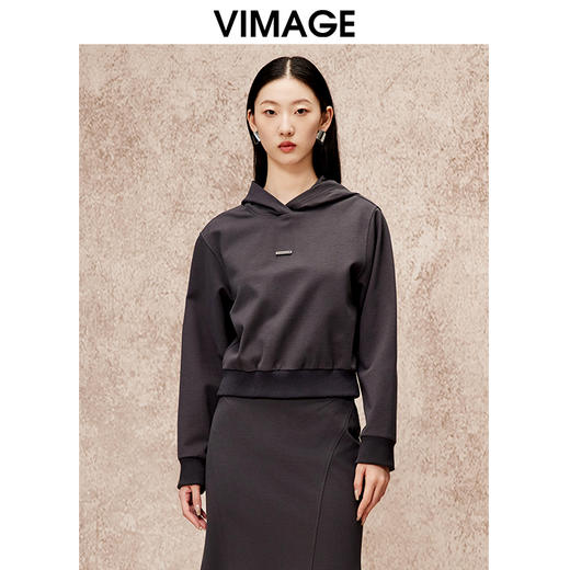 VIMAGE纬漫纪秋季新款时尚显瘦百搭纯色简约休闲宽松连帽卫衣V2213824 商品图5