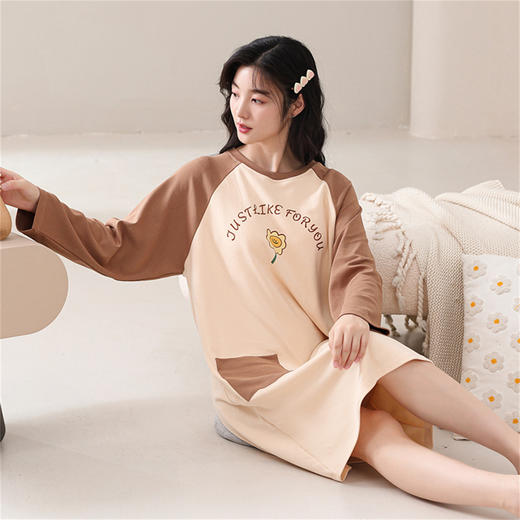 康妮雅女式长袖睡裙 商品图1