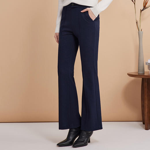 EITIE爱特爱舒适微弹显瘦微喇通勤深蓝百搭休闲长裤秋季新款D2405407 商品图2