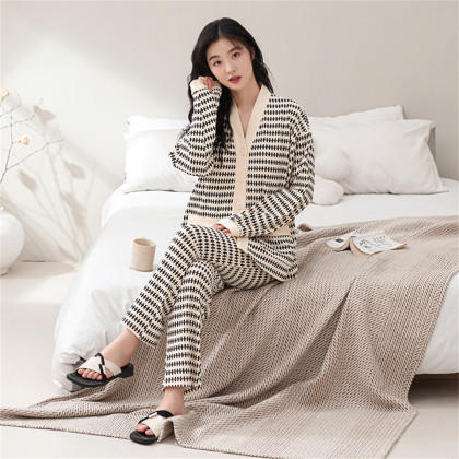 康妮雅女式长袖长裤开襟套装 商品图0