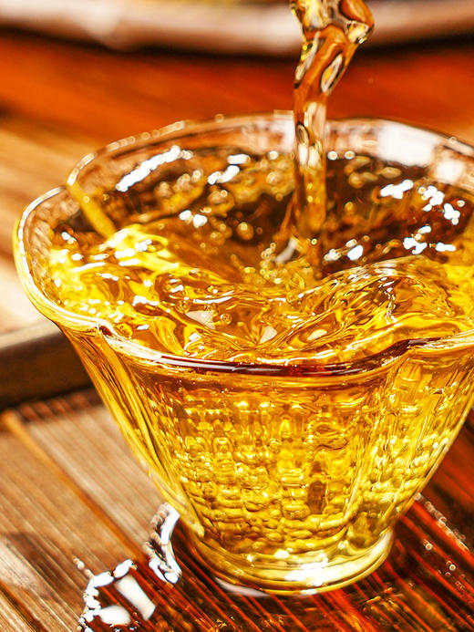 已售罄【佛茶】2024年春茶白莺山古茶园世界茶树天然基因库临沧普洱茶生茶357克/饼 拍5发6拍20发25 商品图2