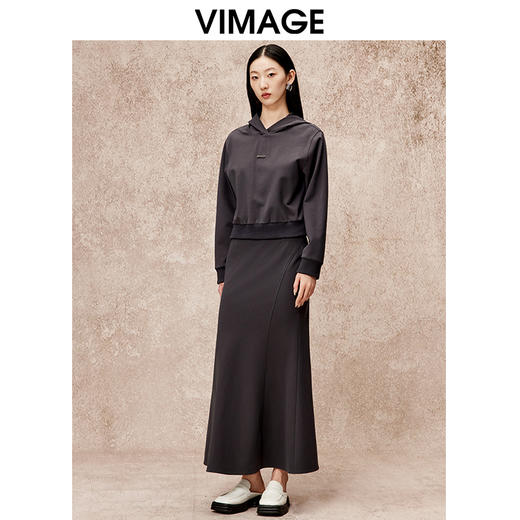 VIMAGE纬漫纪秋季新款时尚显瘦百搭纯色简约休闲宽松连帽卫衣V2213824 商品图1