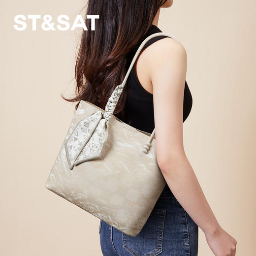 星期六优雅丝巾时尚褶皱容量托特包SSC521A157 商品图1