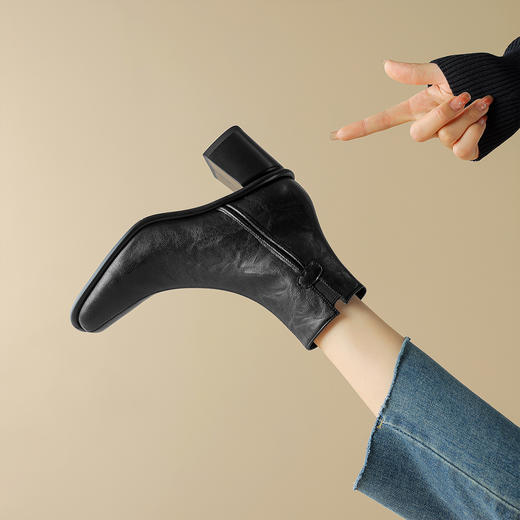 阿么手工女鞋复古高级感气质短靴2024秋冬新款时装靴优雅百搭6CM 商品图1