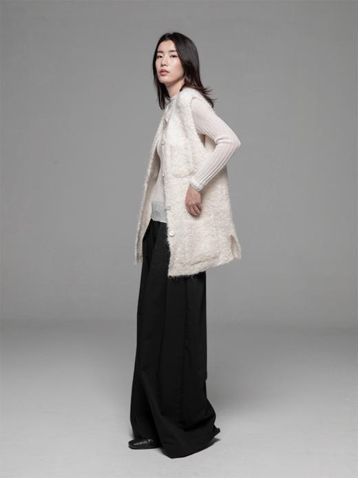 LIYIHAN 24秋马海毛圈绒羊毛衫针织背心马甲圆领保暖宽松慵懒风 商品图1