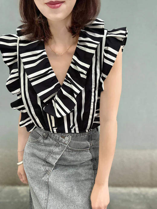 TYNVIE 宽花边装饰双排扣上衣 - 黑条纹 商品图5