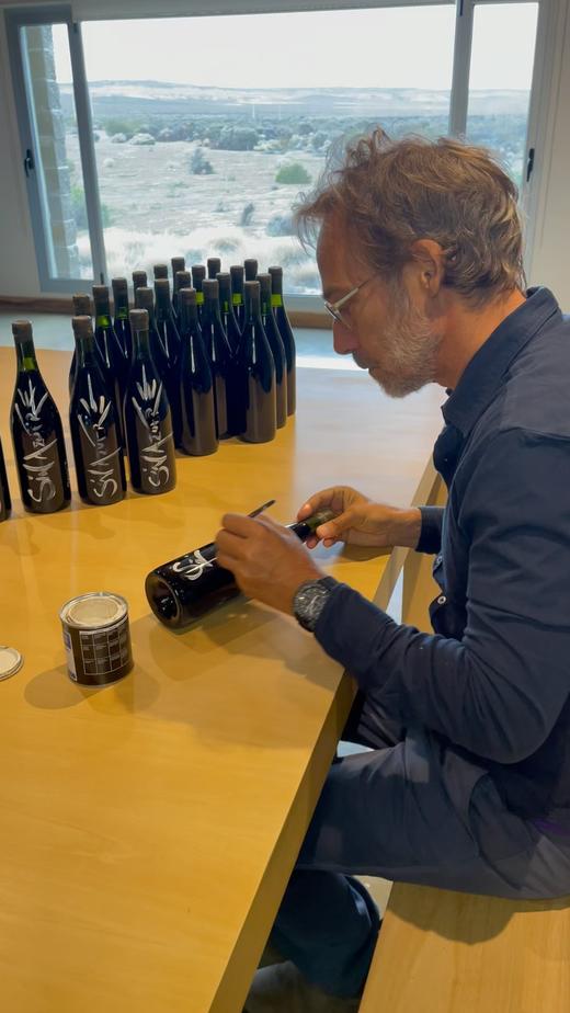 施语花酒庄32自然黑皮诺红葡萄酒 2022 Bodega Chacra Treint y Dos Sin Azufre Pinot Noir 商品图2