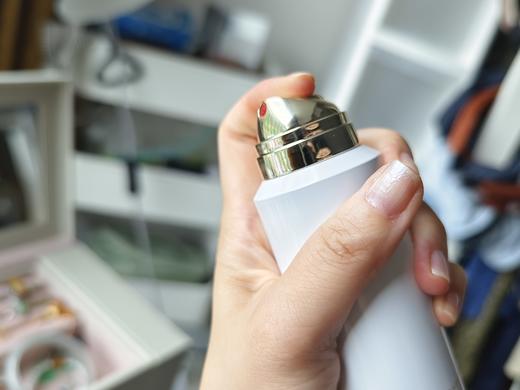 【免洗干发喷雾】独特艾琳 香氛蓬松免洗干发喷雾  慵懒蓬松高颅顶 去油头 味道很好闻  80ml 商品图5