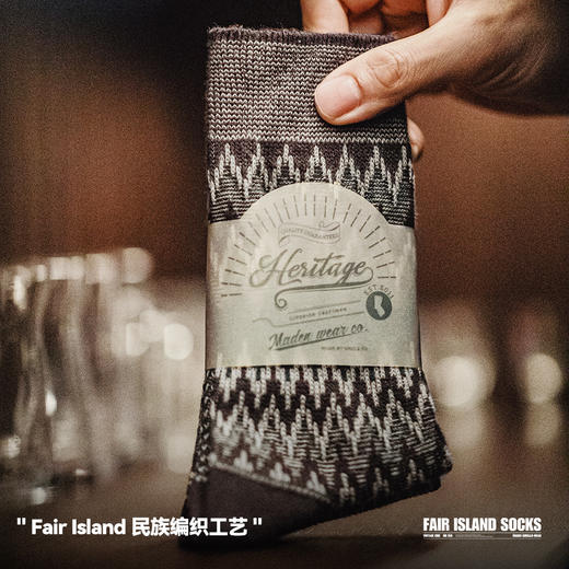 工装优选复古费尔岛编织中筒袜民族风长袜撞色针织棉袜子男女秋季 商品图2