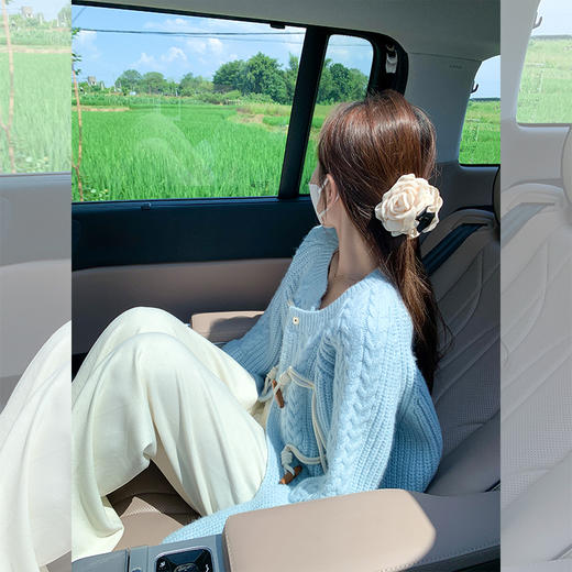 <曾小咸推荐>牛角扣毛衣开衫宽松慵懒风针织衫 商品图1