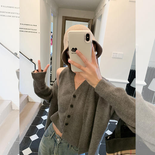 <曾小咸推荐>韩版气质V领毛织马甲背心开衫两件套 日常209.99 立减100 秒杀109.99！！ 商品图1