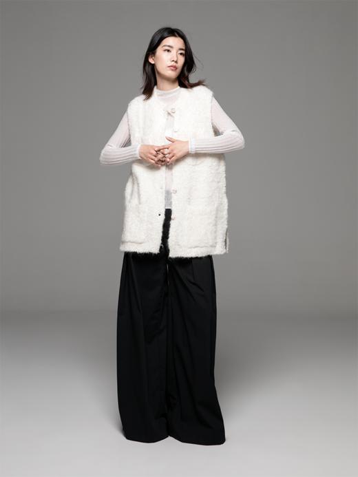 LIYIHAN 24秋马海毛圈绒羊毛衫针织背心马甲圆领保暖宽松慵懒风 商品图3