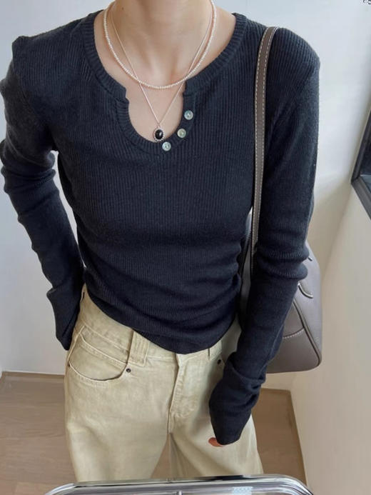 三粒扣绵羊毛打底衫 商品图2