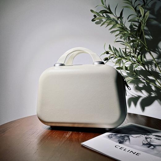 出行必备好物 【结实耐用 便捷出行】多功能行李箱拉杆箱 女高颜值带杯架万向轮旅行箱 商品图3