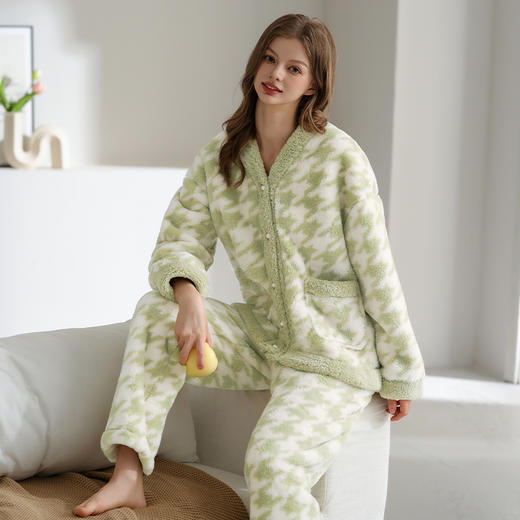 珊瑚绒加绒加厚套装休闲保暖家居服芬腾 商品图0