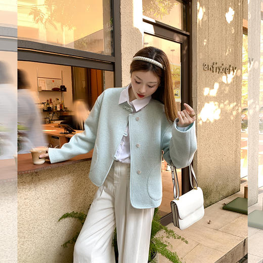 【269元任选2件】现货！成本巨贵，拍下包赚！法式蓝色爱心扣小香风短外套 商品图1