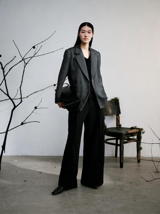 LIYIHAN 日本进口面料24秋新款折角绣字平驳领正肩西装外套高级感 商品图2