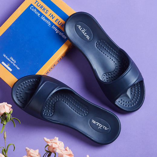 【多样屋专柜】多样屋台湾舒适拖家居卧室四季家用防滑轻便无味拖鞋洗澡 商品图12