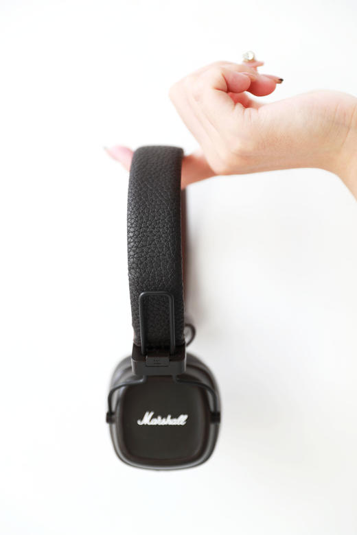 好听耶，颜值还高。盐田港渠道の复古重低音无线蓝牙耳机A092588 商品图3