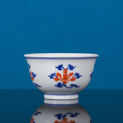 青花矾红宝相花撇口杯 商品图1