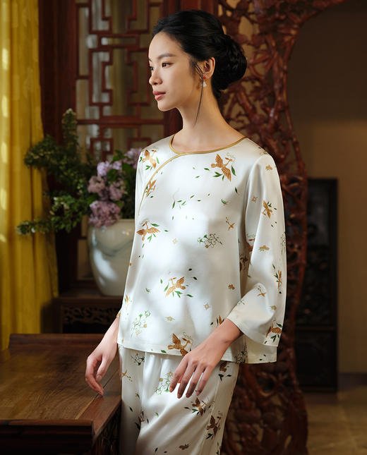 皇锦19姆米真丝印花女士经典中式领长袖分身家居服套装-飞鸟衔花HJ21509 商品图0