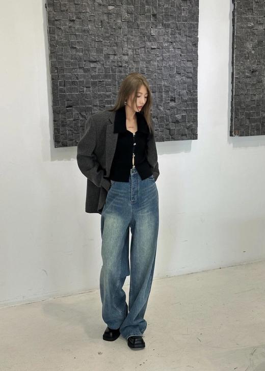 复古时髦香蕉垂感牛仔裤 优选四面弹针织牛仔布 亲和肌肤 自在无束 立裁打造弧度造型 整个裤管呈香蕉廓形 时髦好穿搭 腰部松紧抽绳双设计 舒适不勒腰 商品图6